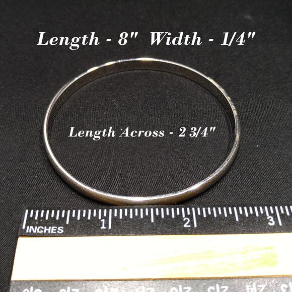 Vintage Monet Brushed Large Bangle Bracelet, Rhodium Plated, 1970s - Picture 8 of 10